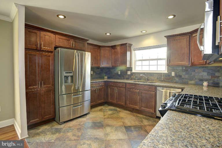 6241 Gilston Park Road Baltimore, MD 21228 - Photo 4 of 25 Kitchen