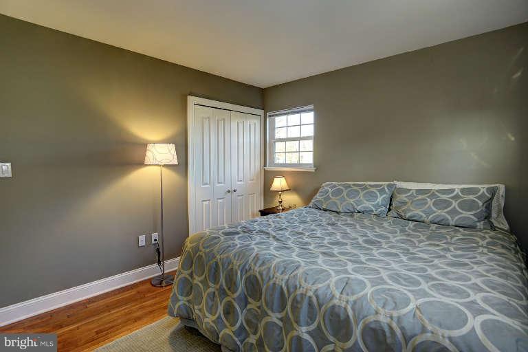 6241 Gilston Park Road Baltimore, MD 21228 - Photo 10 of 25 Bedroom (Master)