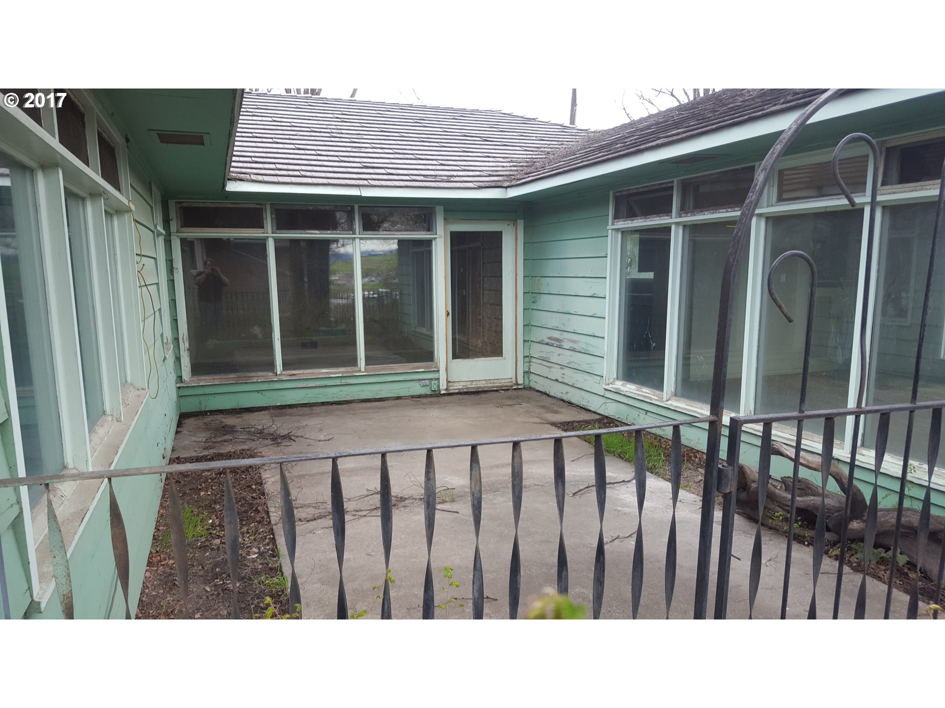 315 Northwest 10th Street Pendleton, OR 97801 - Photo 3 of 16 Gallery Image 3