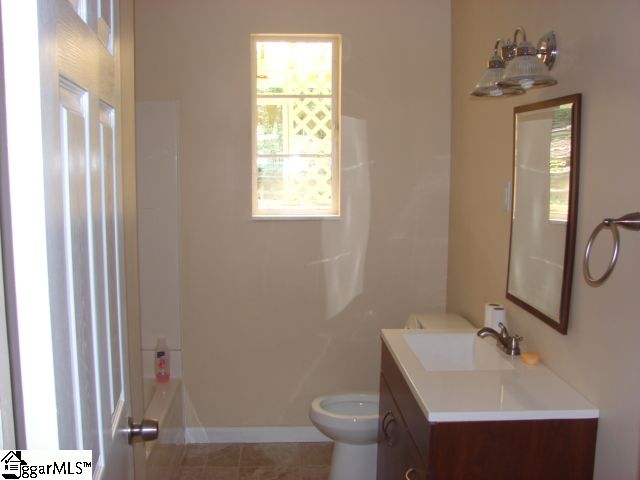 218 Brookside Road Spartanburg, SC 29301 - Photo 2 of 13 Gallery Image 2