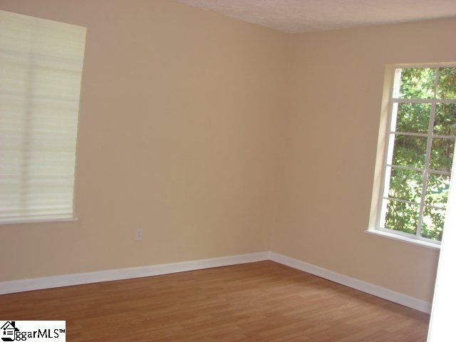 218 Brookside Road Spartanburg, SC 29301 - Photo 3 of 13 Gallery Image 3