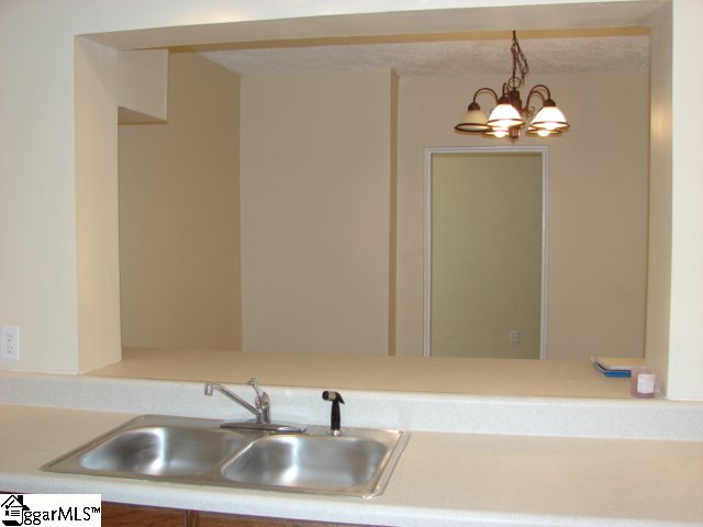 218 Brookside Road Spartanburg, SC 29301 - Photo 8 of 13 Gallery Image 8