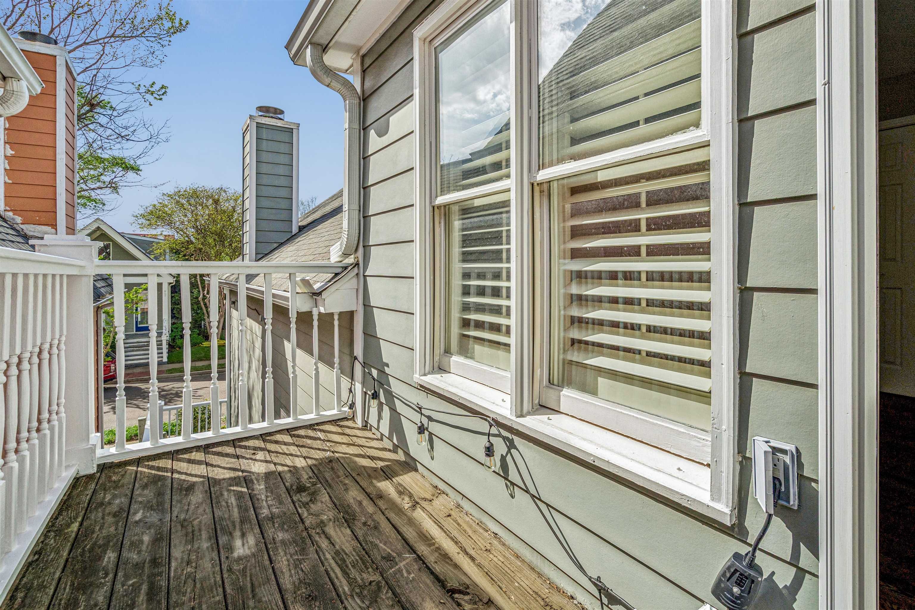 942 Harbor Bend Road Memphis, TN 38103 - Photo 24 of 25 a view of balcony with wooden floor