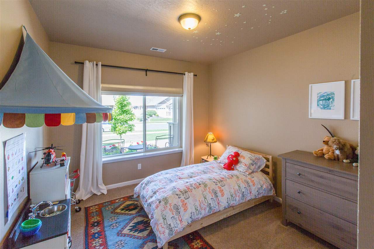 2605 West Westover Road Spokane, WA 99208 - Photo 13 of 20