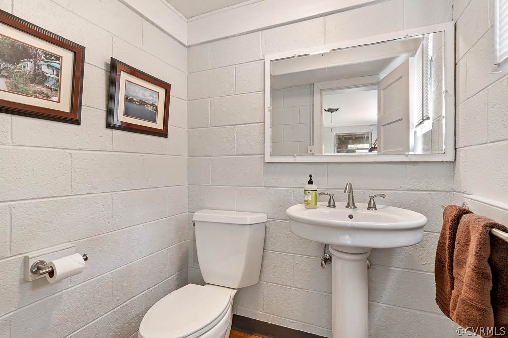 8423 Cherokee Road Richmond, VA 23235 - Photo 25 of 34 Gallery Image 25