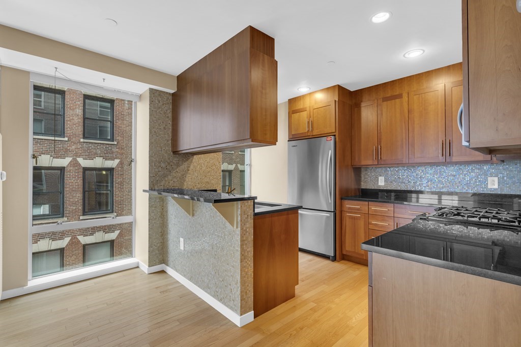 80 Broad Street, Unit 804 Boston, MA 02110 - Photo 2 of 18
