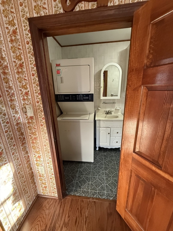 97 Friend Street, Unit B Amesbury, MA 01913 - Photo 17 of 32