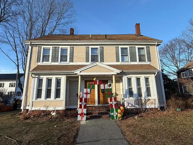 $2,750 | 97 Friend Street, Unit B, Amesbury, MA 01913