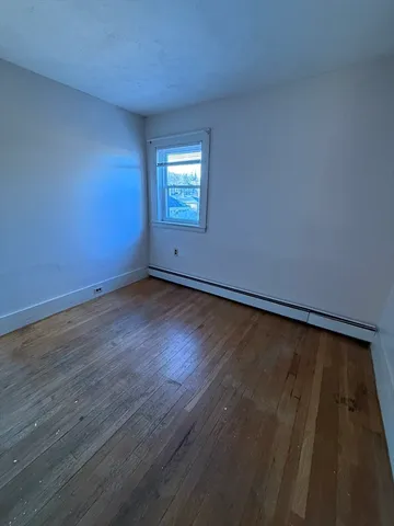 $2,750 | 97 Friend Street, Unit B, Amesbury, MA 01913