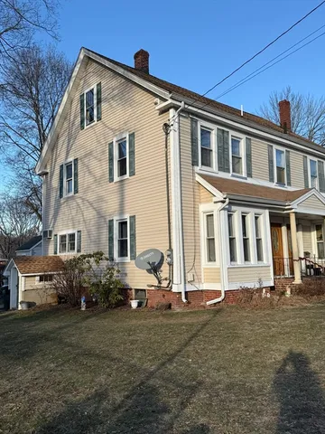 $2,750 | 97 Friend Street, Unit B, Amesbury, MA 01913