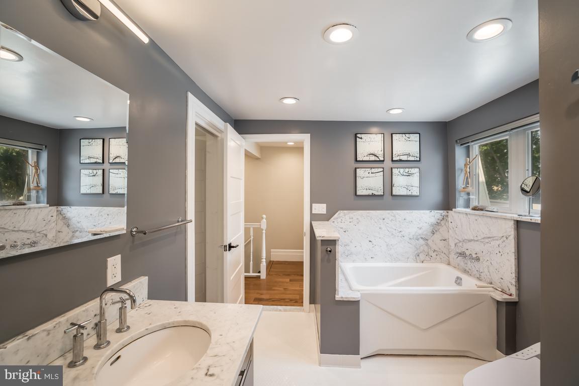 1680 Irving Street Northwest Washington, DC 20010 - Photo 16 of 49 UNIT 2