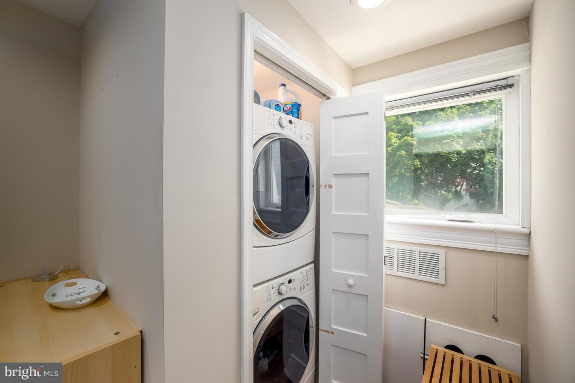 1680 Irving Street Northwest Washington, DC 20010 - Photo 18 of 49 UNIT 2