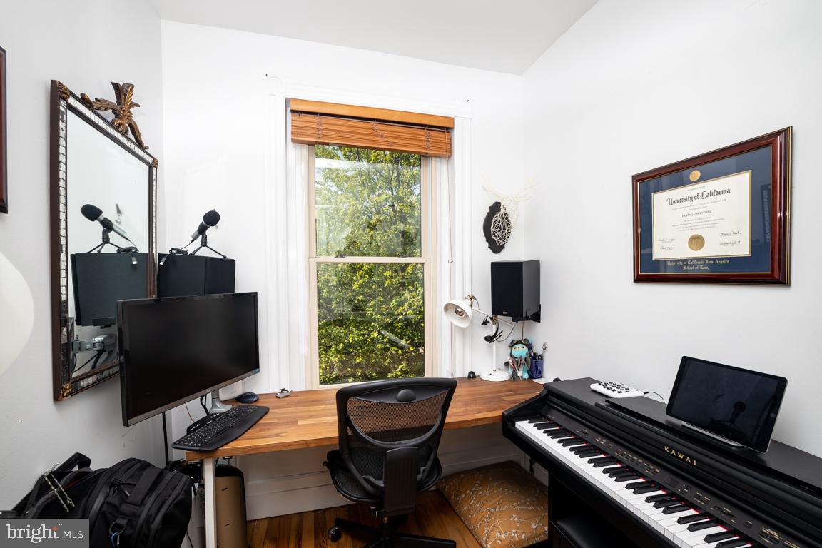 1680 Irving Street Northwest Washington, DC 20010 - Photo 28 of 49 UNIT 2