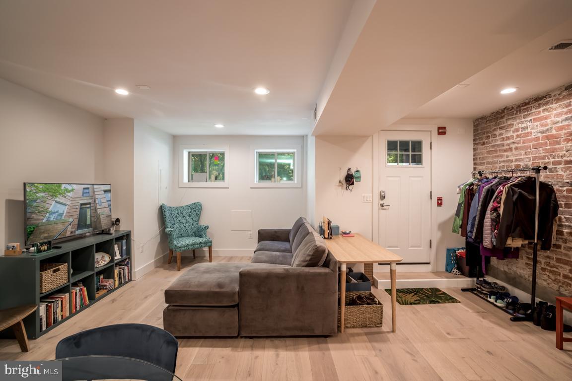 1680 Irving Street Northwest Washington, DC 20010 - Photo 33 of 49 UNIT 3