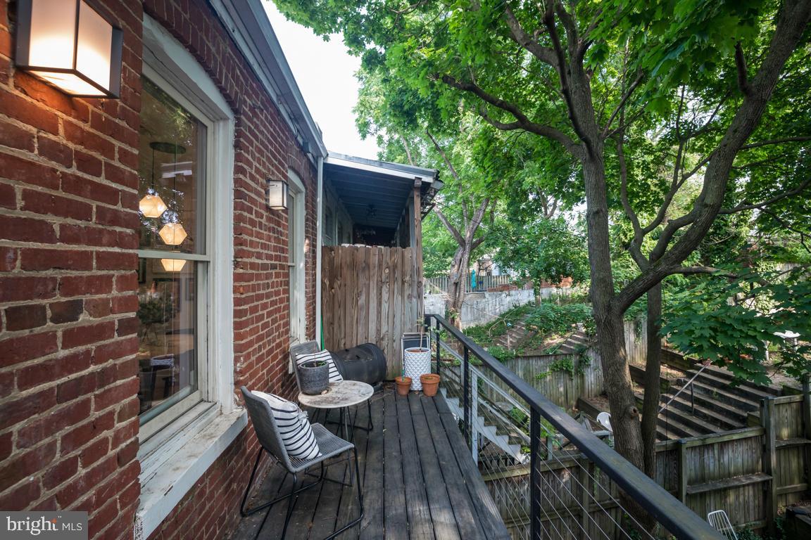 1680 Irving Street Northwest Washington, DC 20010 - Photo 9 of 49