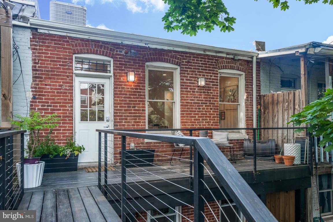 1680 Irving Street Northwest Washington, DC 20010 - Photo 10 of 49