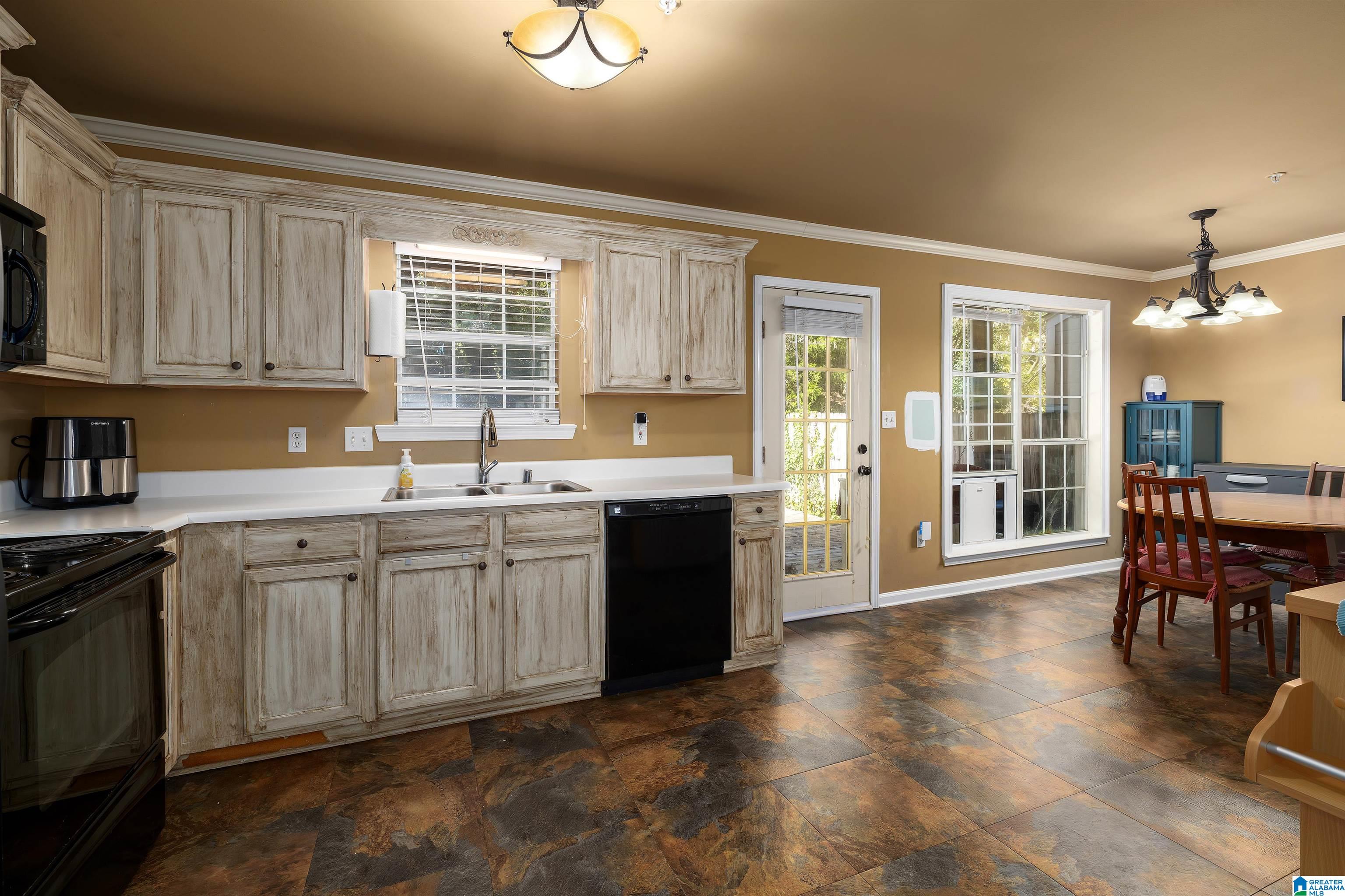 205 Willow Point Circle Alabaster, AL 35007 - Photo 11 of 22