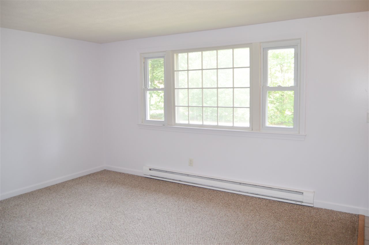 137 Brookdale Road, Unit 9 Salem, NH 03079 - Photo 4 of 19