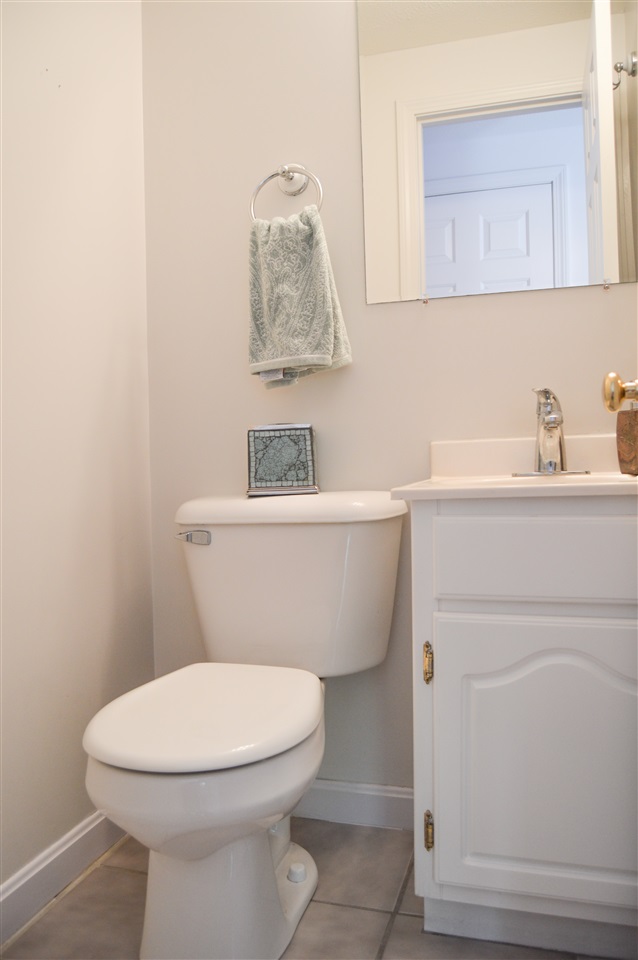 137 Brookdale Road, Unit 9 Salem, NH 03079 - Photo 9 of 19