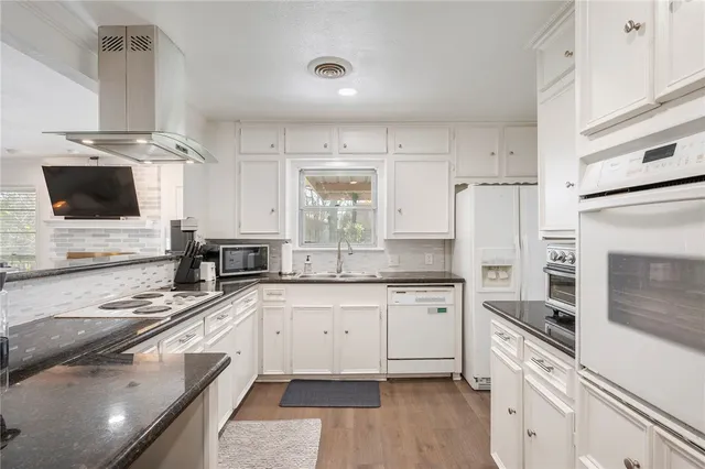 $2,000 | 3514 Midwest Drive, Bryan, TX 77802