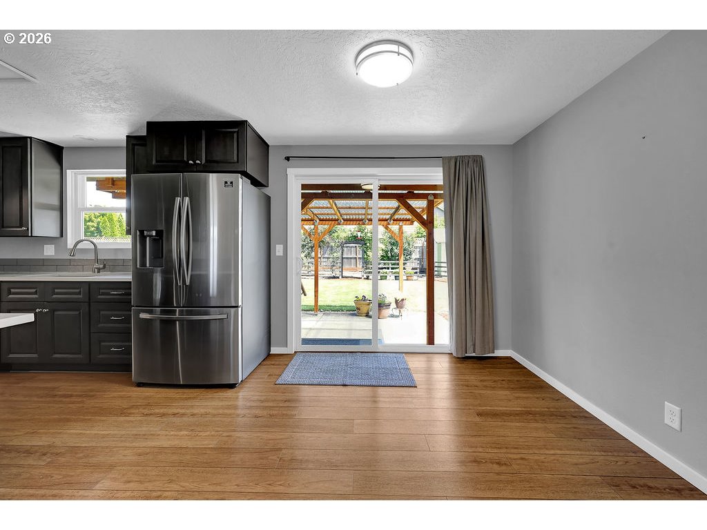 1027 Longridge Drive Springfield, OR 97478 - Photo 11 of 43