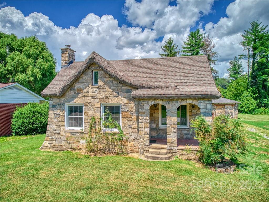 3701 Broad Street Clyde, NC 28721 - Photo 1 of 30 Gallery Image 1