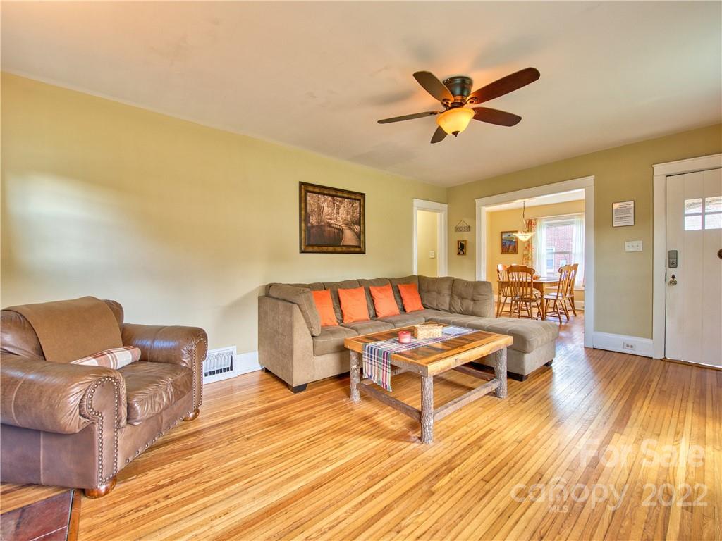 3701 Broad Street Clyde, NC 28721 - Photo 12 of 30 Gallery Image 12