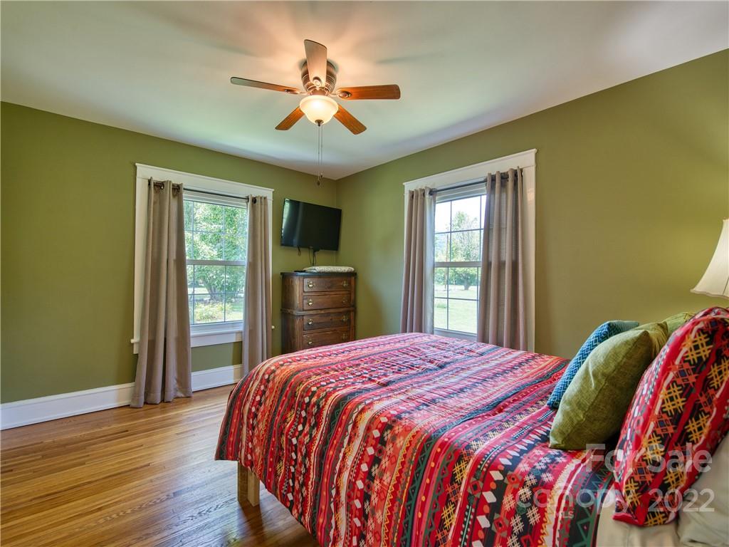 3701 Broad Street Clyde, NC 28721 - Photo 19 of 30 Gallery Image 19