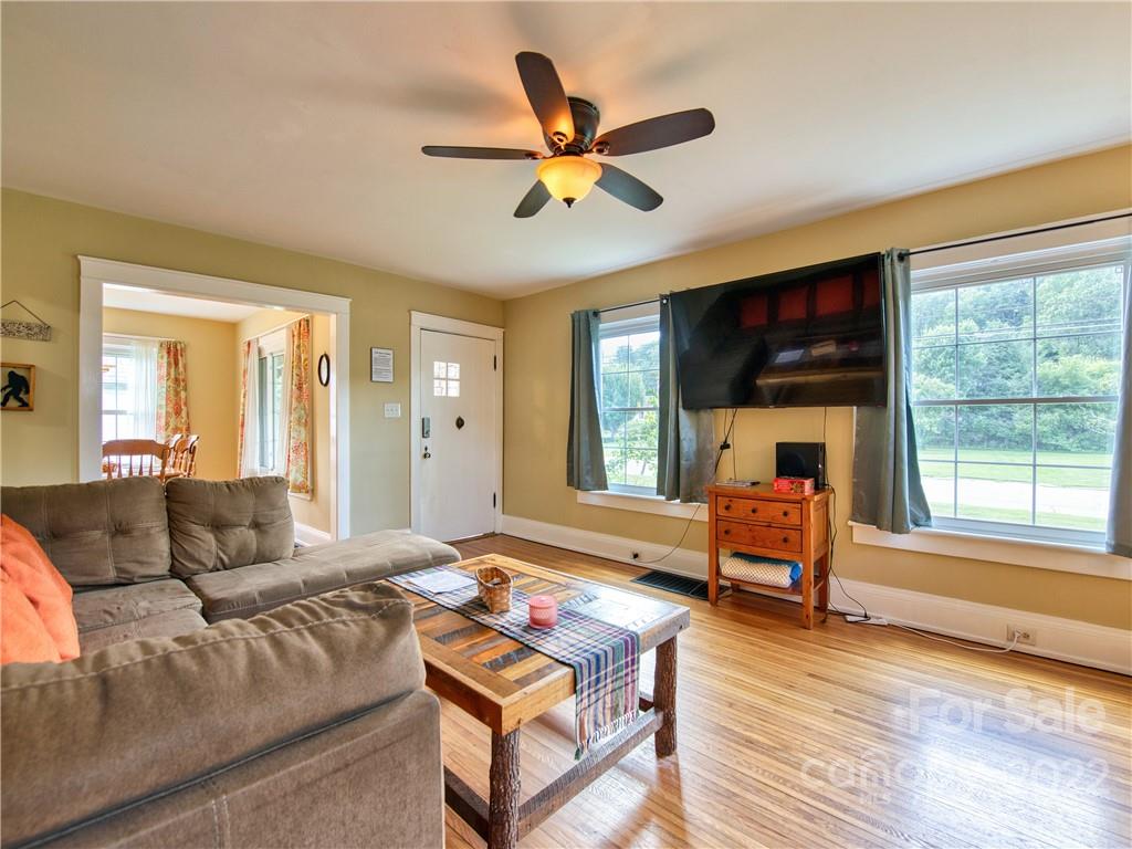 3701 Broad Street Clyde, NC 28721 - Photo 9 of 30 Gallery Image 9