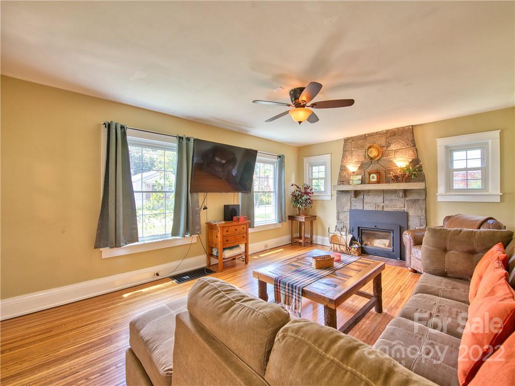 3701 Broad Street Clyde, NC 28721 - Photo 10 of 30 Gallery Image 10