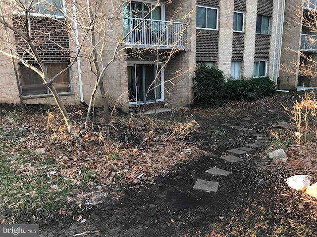 2911 Charing Cross Road, Unit 4 Falls Church, VA 22042 - Photo 2 of 2 No step access to rear
