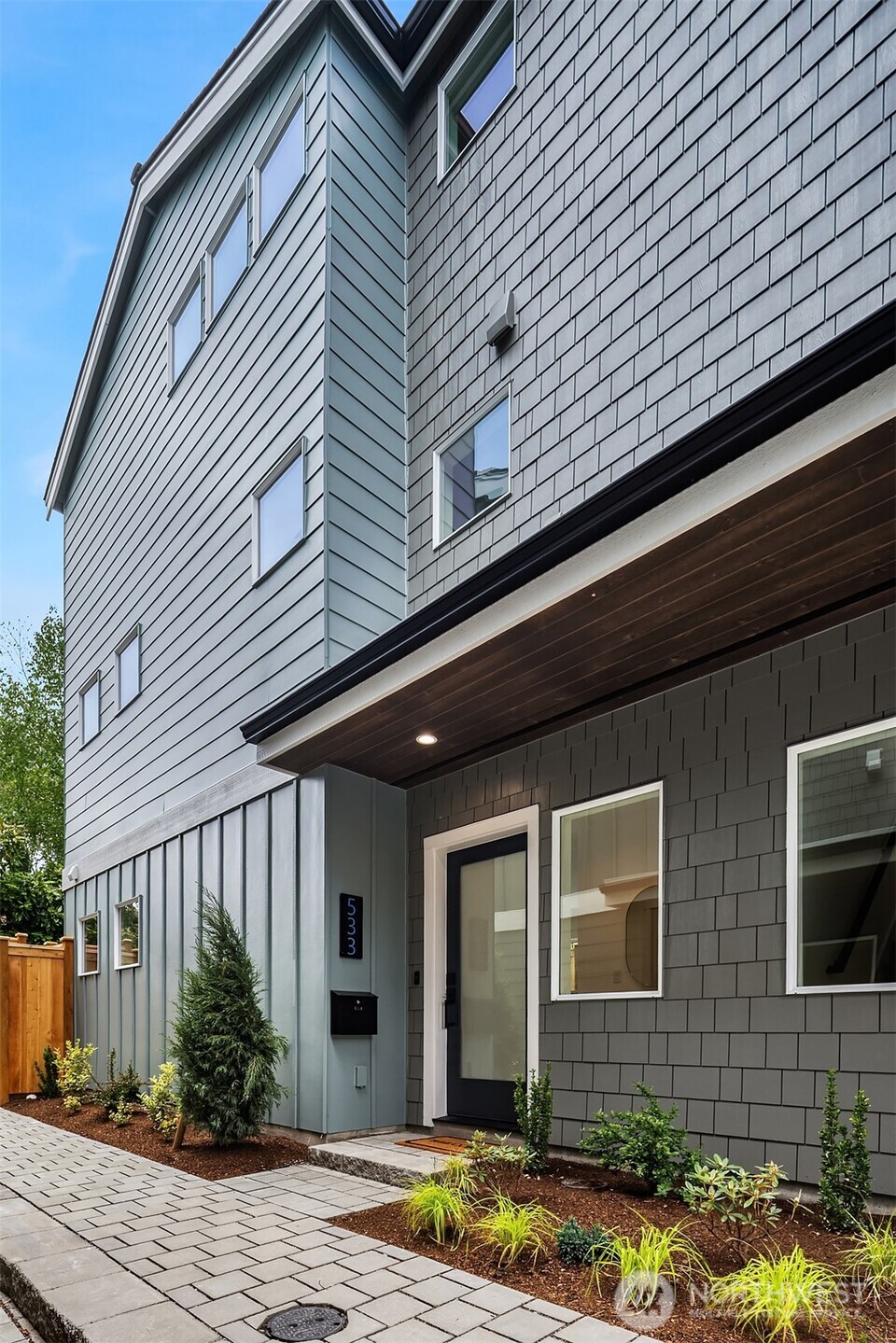 533 North 70th Street Seattle, WA 98103 - Photo 1 of 18 Gallery Image 1