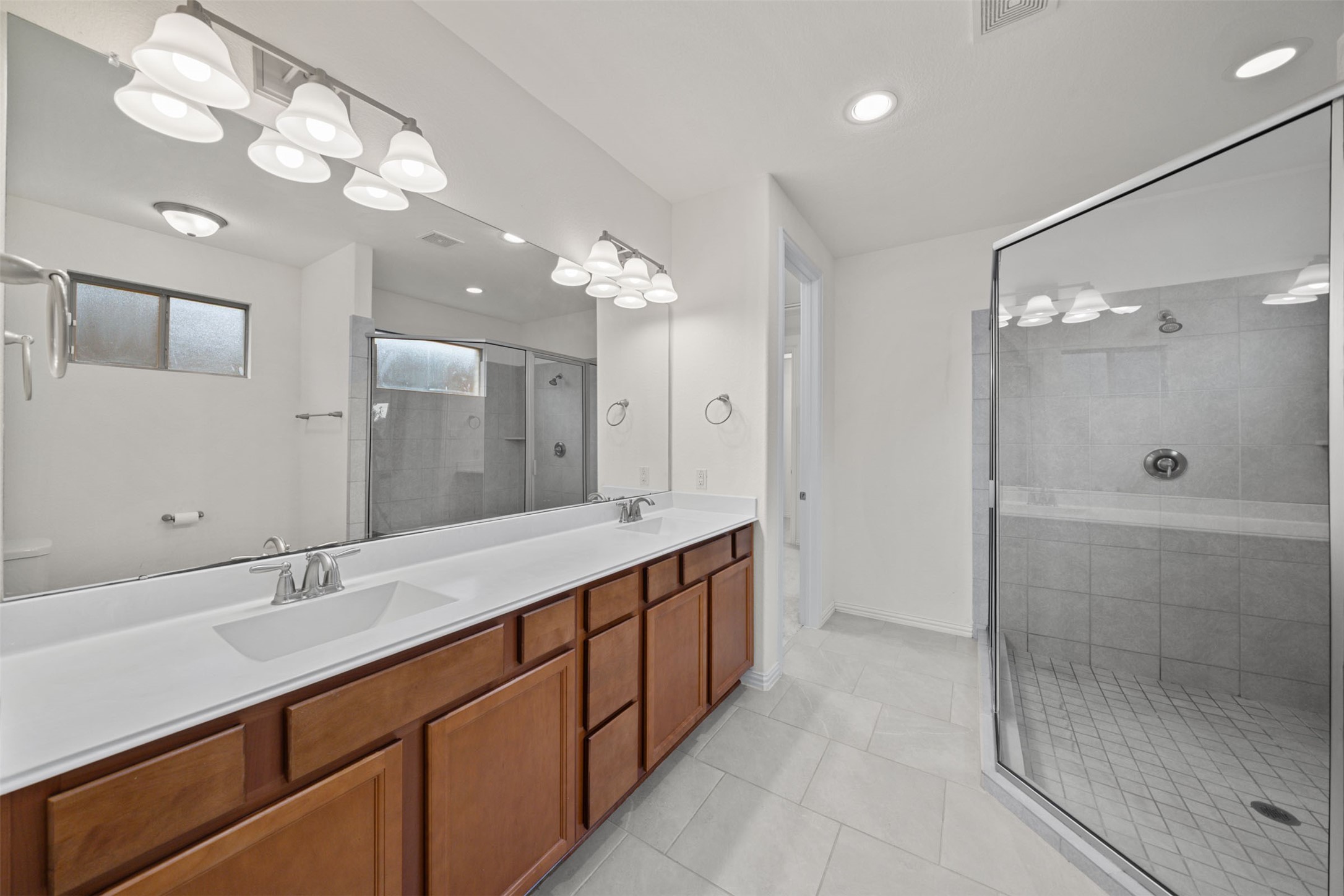 10419 Silver Shield Way Tomball, TX 77375 - Photo 21 of 50