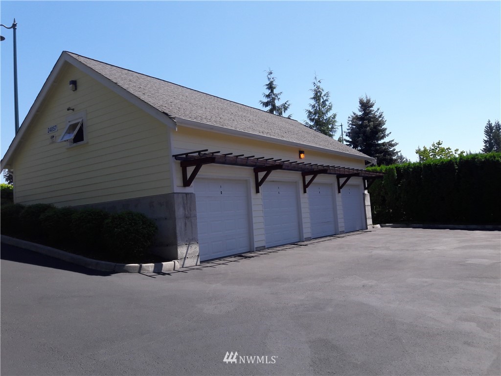 24057 Witte Road Southeast Maple Valley, WA 98038 - Photo 8 of 8 a view of a garage