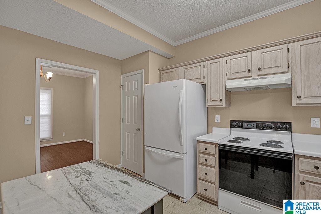 123 Sugar Drive Pelham, AL 35124 - Photo 4 of 13
