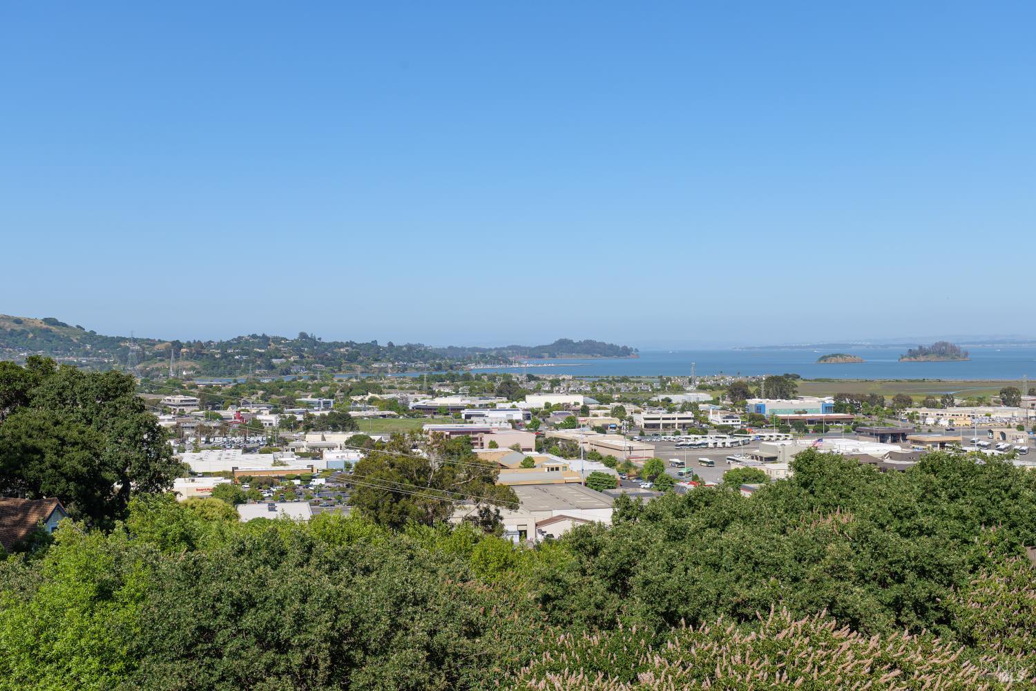 132 Tiburon Boulevard San Rafael, CA 94901 - Photo 18 of 30