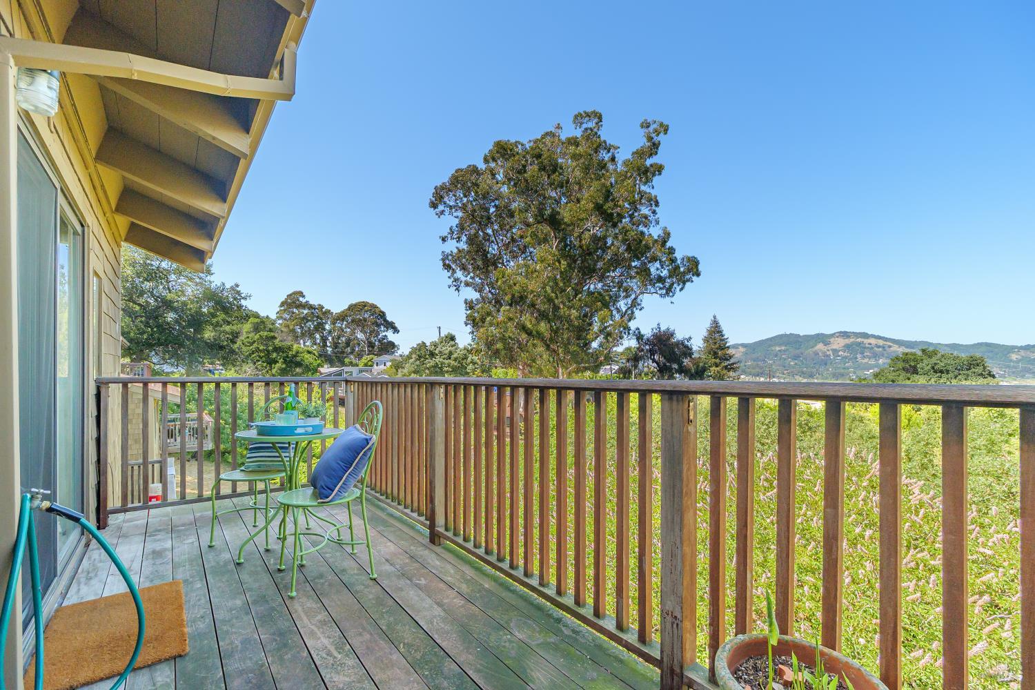 132 Tiburon Boulevard San Rafael, CA 94901 - Photo 4 of 30