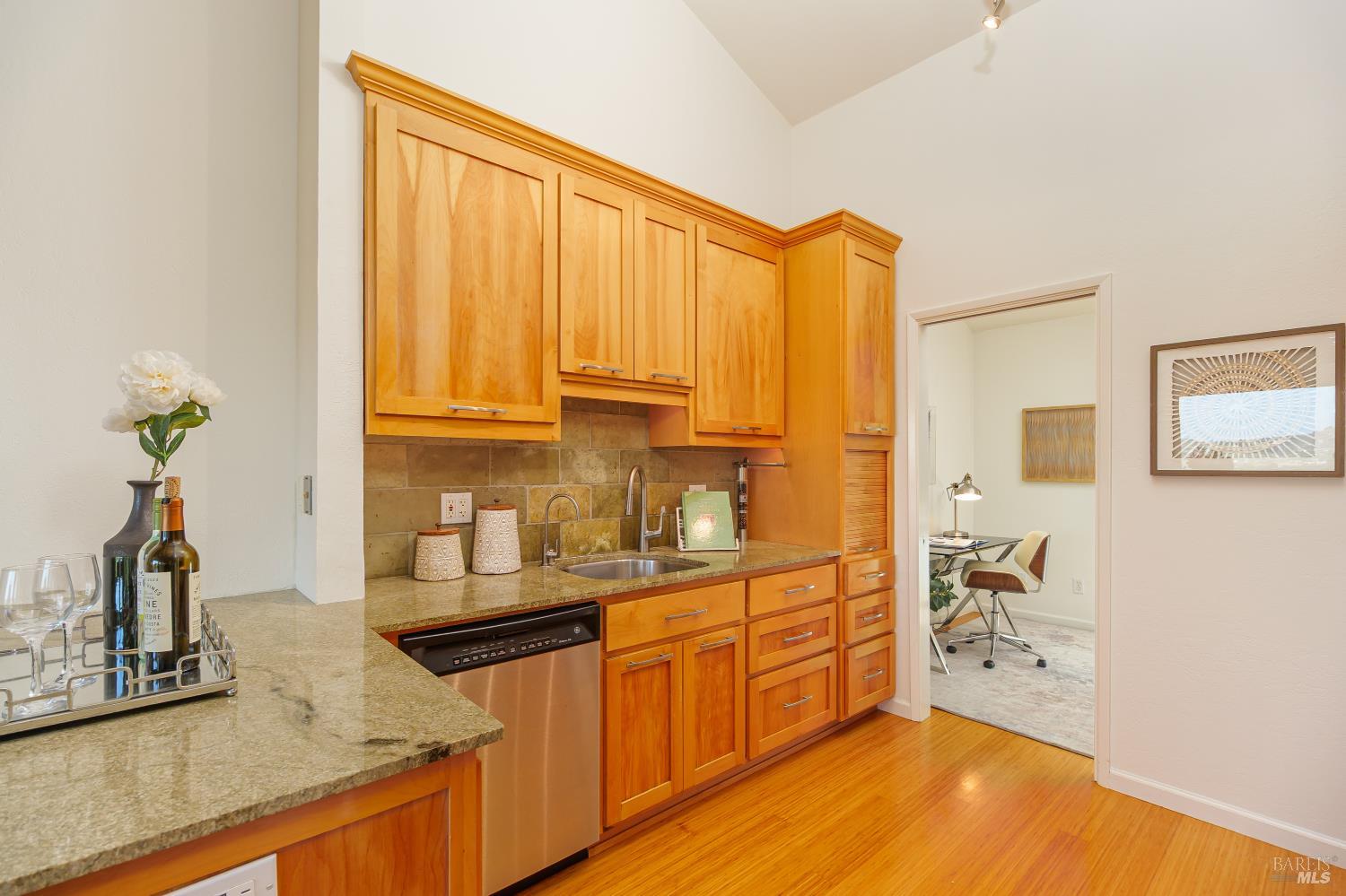 132 Tiburon Boulevard San Rafael, CA 94901 - Photo 6 of 30