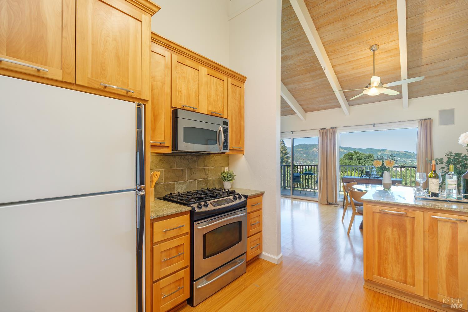 132 Tiburon Boulevard San Rafael, CA 94901 - Photo 7 of 30