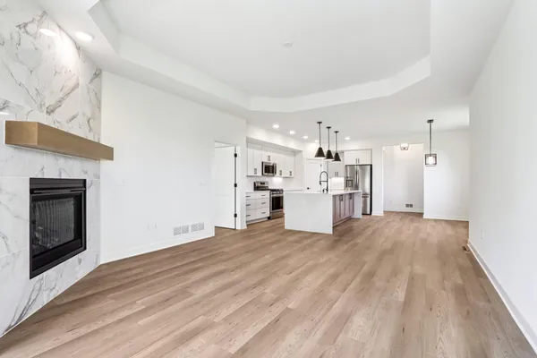 $595,900 | 2127 Bluestem Drive, Unit 101, Waukesha, WI 53188