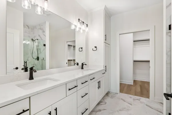 $595,900 | 2127 Bluestem Drive, Unit 101, Waukesha, WI 53188