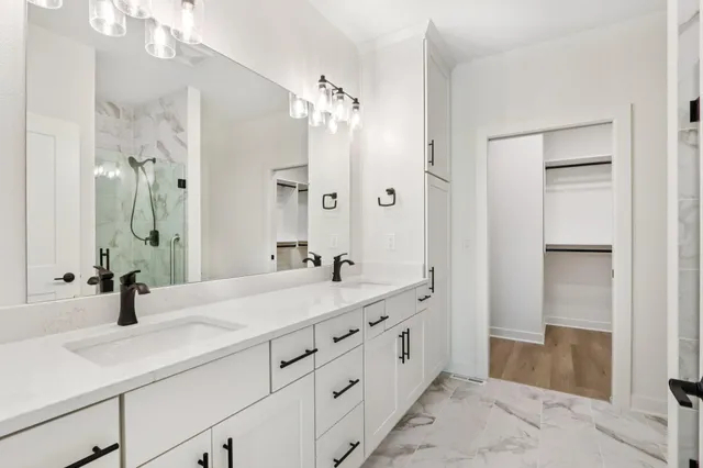 $595,900 | 2127 Bluestem Drive, Unit 101, Waukesha, WI 53188