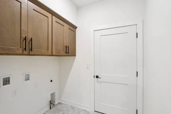 $595,900 | 2127 Bluestem Drive, Unit 101, Waukesha, WI 53188