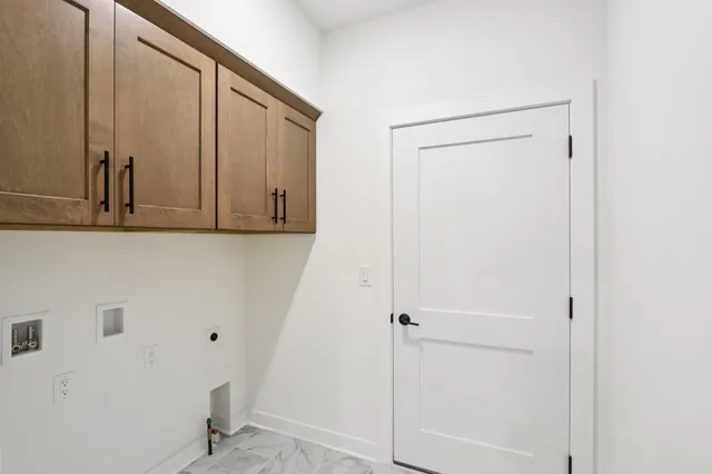 $595,900 | 2127 Bluestem Drive, Unit 101, Waukesha, WI 53188