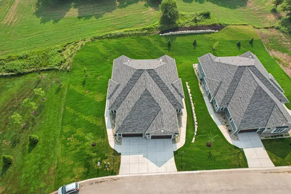 $595,900 | 2127 Bluestem Drive, Unit 101, Waukesha, WI 53188