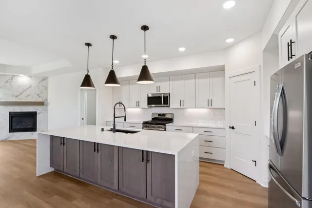 $595,900 | 2127 Bluestem Drive, Unit 101, Waukesha, WI 53188