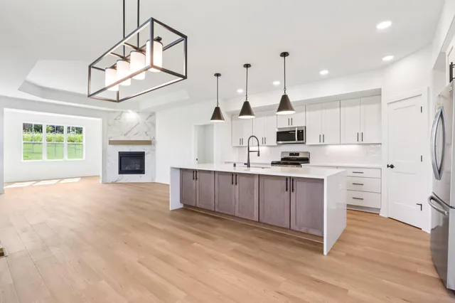 $595,900 | 2127 Bluestem Drive, Unit 101, Waukesha, WI 53188