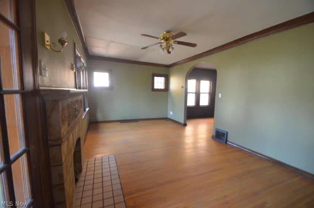 1137 Winston Road Cleveland, OH 44121 - Photo 5 of 25