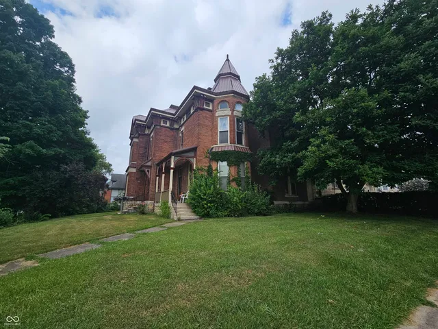 $375,000 | 40 West Sinclair Street, Wabash, IN 46992