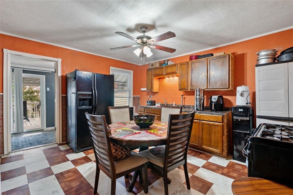 3442 Frazier Street Pittsburgh, PA 15213 - Photo 4 of 19 Large Eat In Kitchen